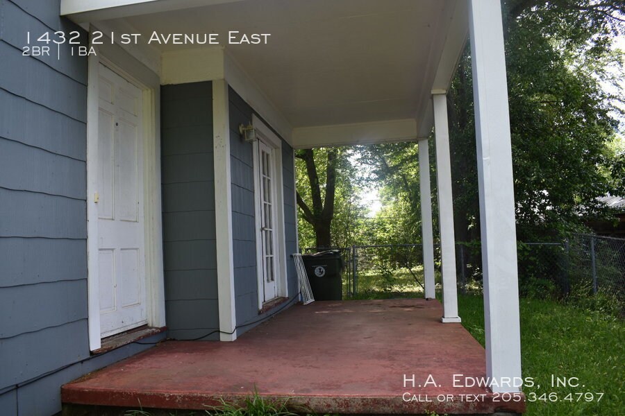 Primary Photo - 1432 21st Avenue East Tuscaloosa, AL 35404