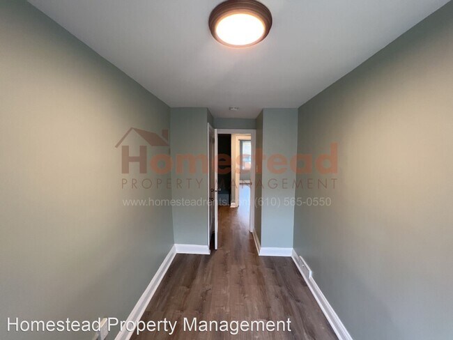Building Photo - 3 br, 1 bath House - 117 W 22nd St