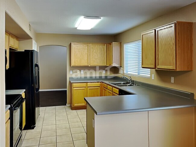 Foto del edificio - 9318 E Fairfield St