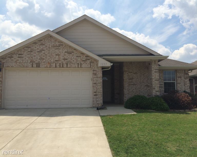 Primary Photo - 4 br, 2 bath House - 1237 Camden Yard Dr