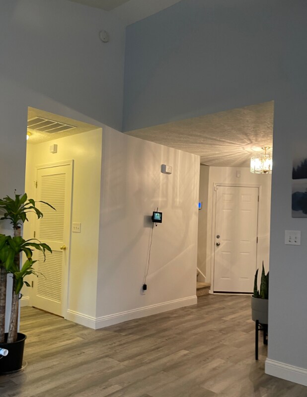 Foto del edificio - 2219 Rosswood Blvd