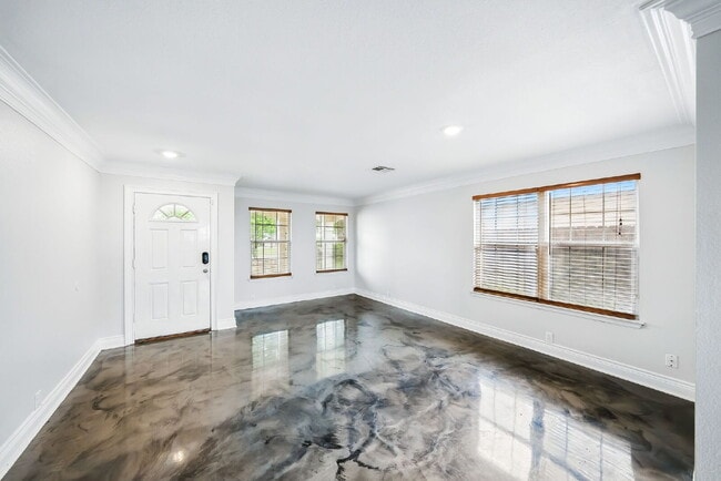 Building Photo - Fresh, Spacious & Full of Possibilities – ...