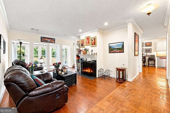 Foto del edificio - 3924 Ashford Lake Ct NE