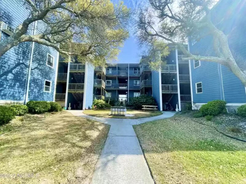 Primary Photo - 2250 New River Inlet Rd