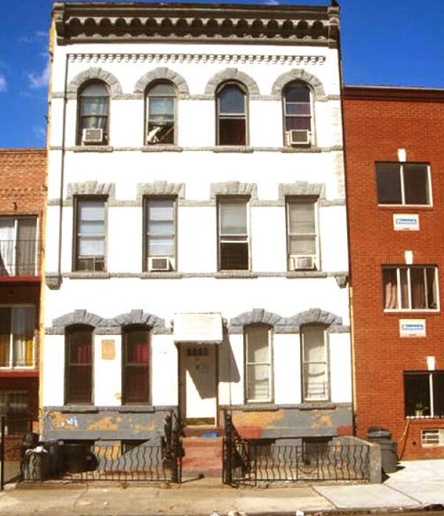 Primary Photo - 21 Granite St