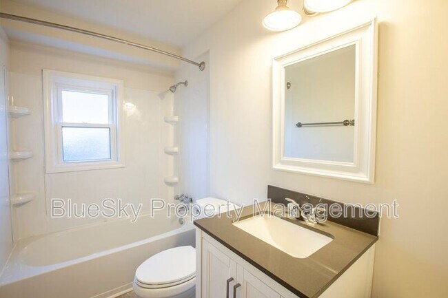 Foto del edificio - 616 Rockcreek Rd