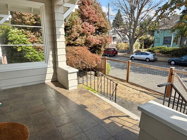 Foto del edificio - 4903 1st Ave NW