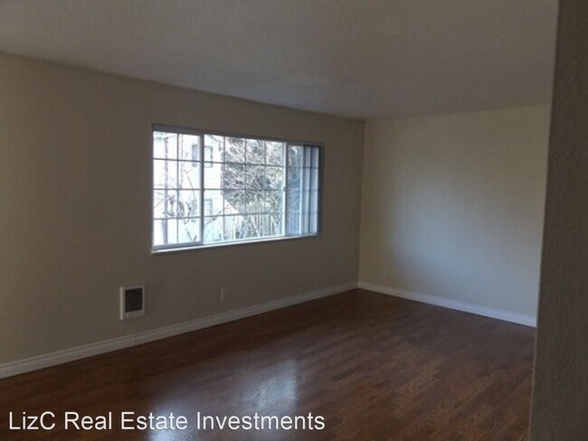 Building Photo - 10934 NE Wygant St
