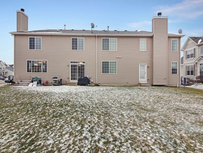 Building Photo - 3 br, 2 bath House - 1099 Canary Ave