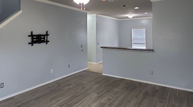 Foto del edificio - 4 bedroom 2.5 bath - Yukon Schools