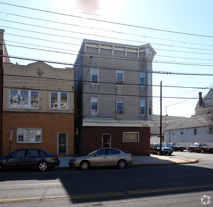 Building Photo - 304 Avenue C