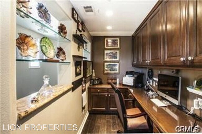Building Photo - 2 br, 2.5 bath House - 7973 UBEDA CIR