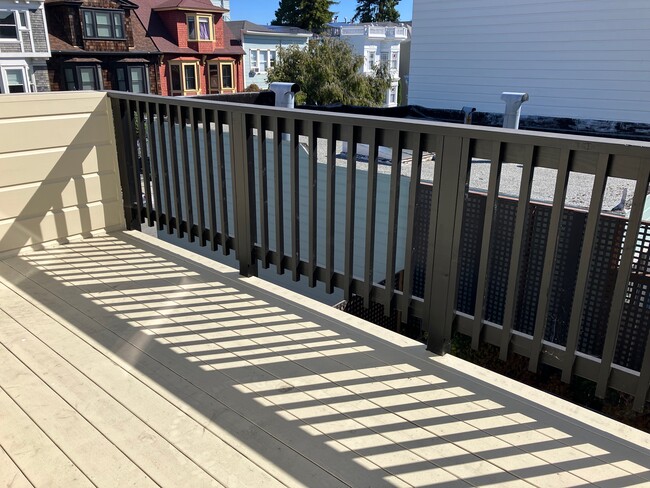 Building Photo - 855 Castro St