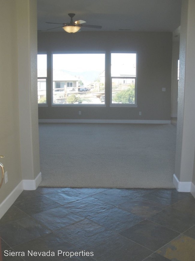 Building Photo - 2773 Robb Dr