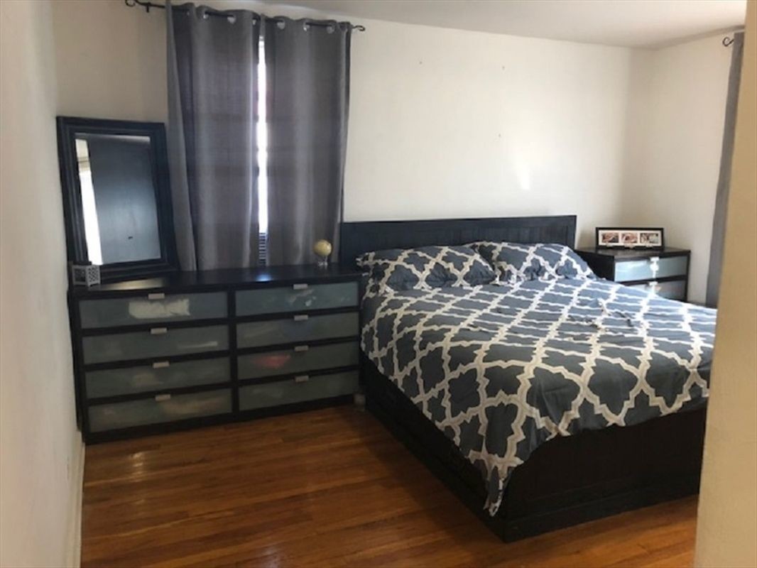 Foto principal - 143-25 84th Dr