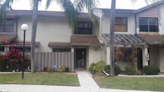 Building Photo - 4599 Carambola Cir S