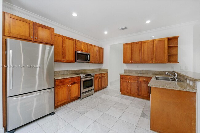 Building Photo - 10770 NW 74th Ln