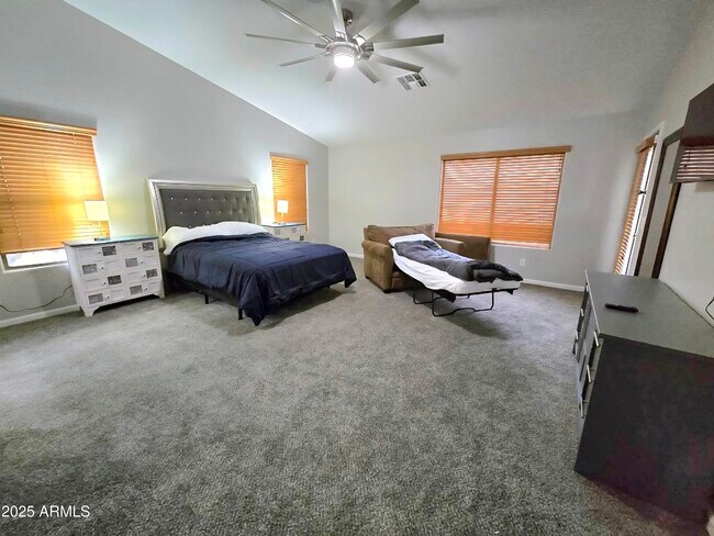 Foto del edificio - 16376 W Roosevelt St