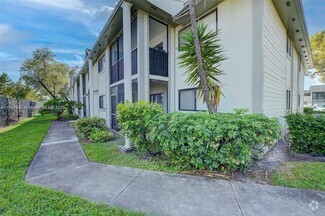 Building Photo - 20760 NE 4th Ct