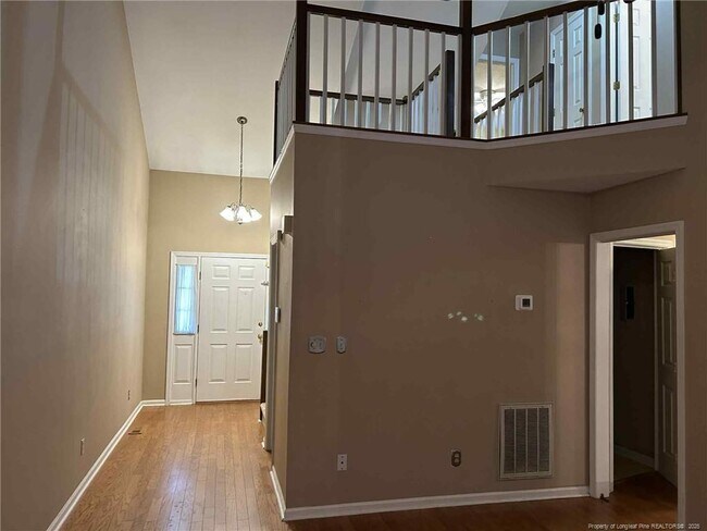 Foto del edificio - 2410 Fairfax Pl