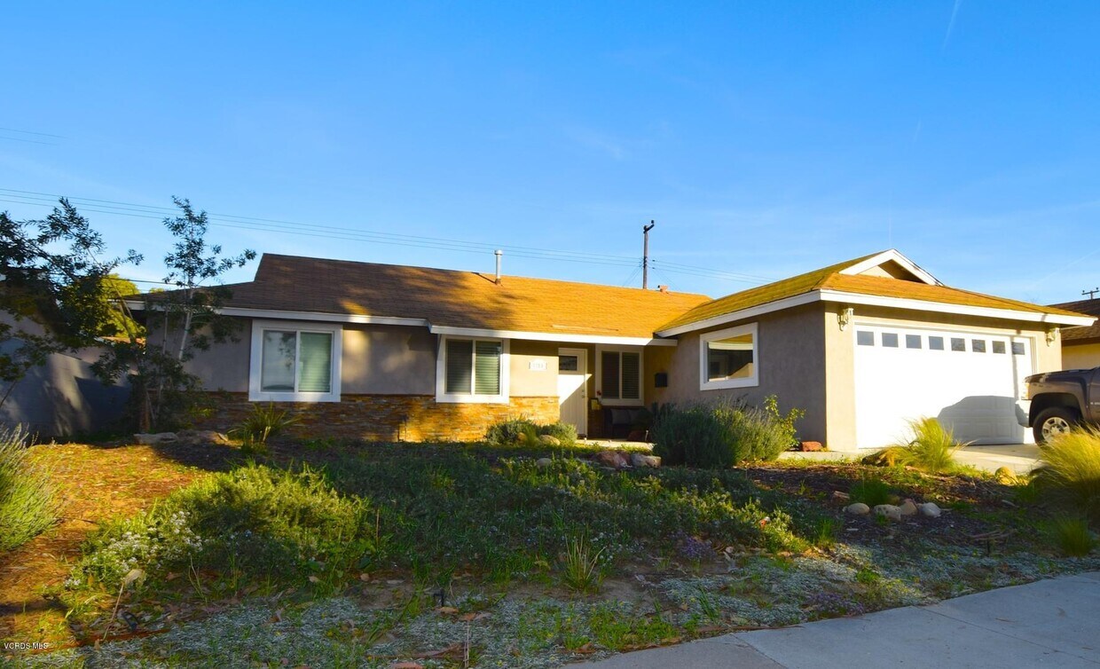 Primary Photo - 1188 Eston St