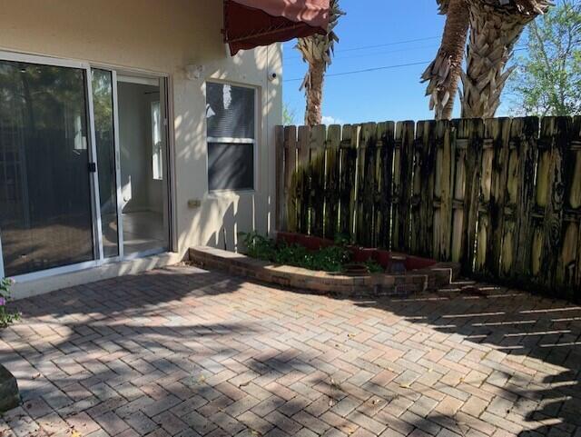 Building Photo - 3300 NW 29th Ct
