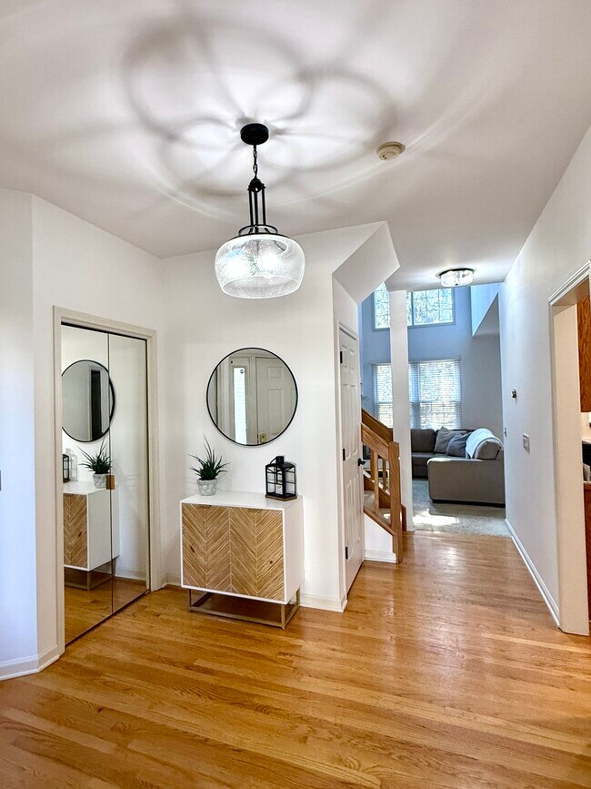 Foto del edificio - 1005 Middleton Pl