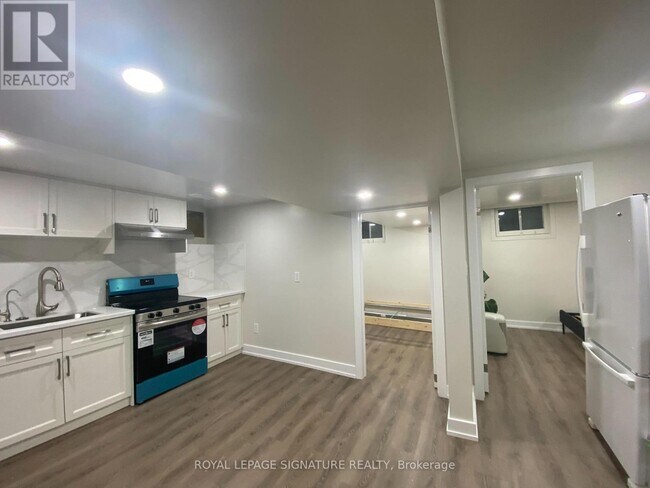 Photo du bâtiment - 523 Rupert Ave