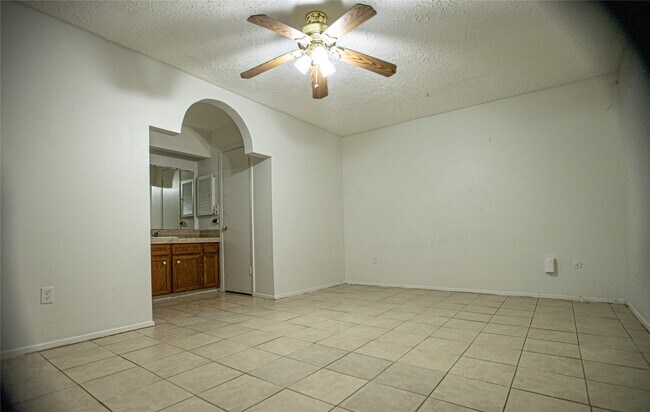 Building Photo - 23115 Bright Star Rd