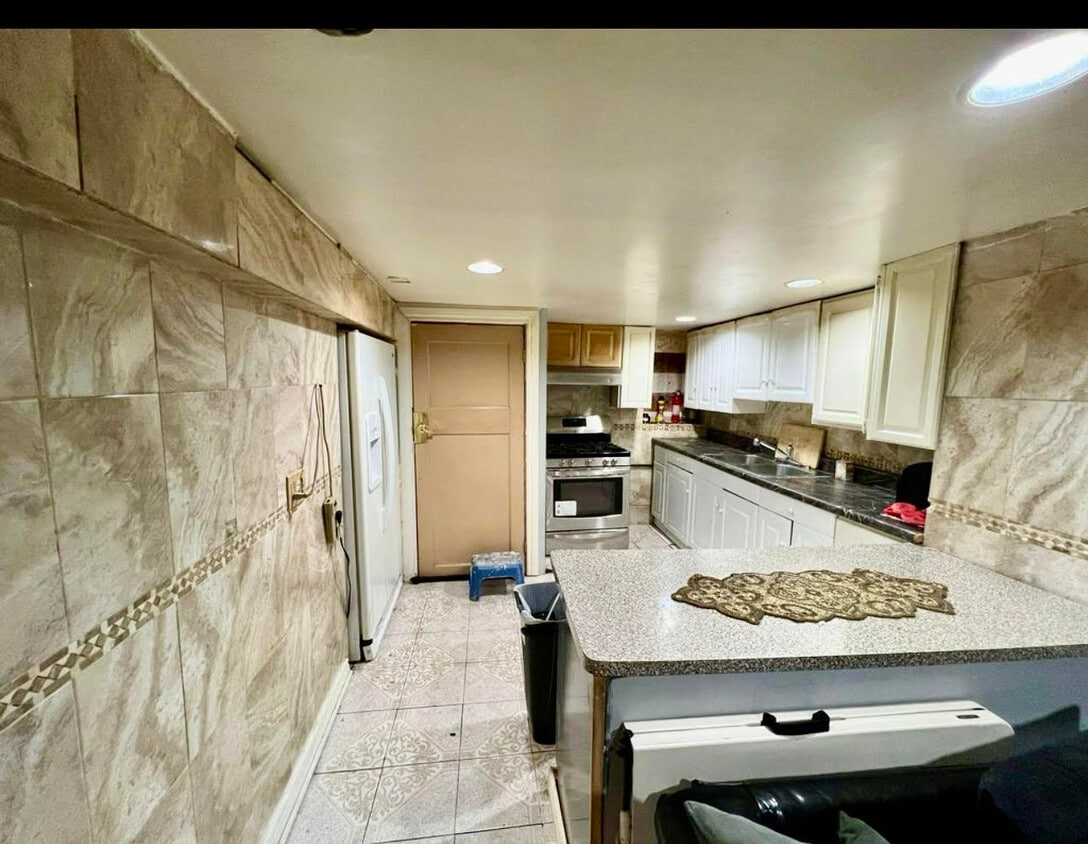 Foto principal - 5526 N Sawyer Ave
