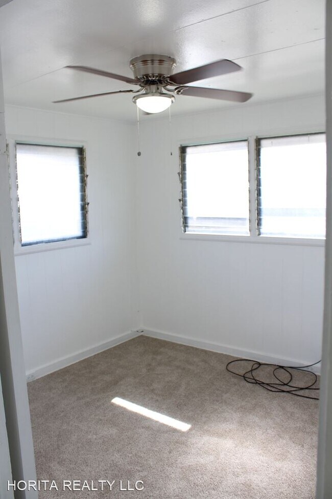 Foto del edificio - 3 br, 1.5 bath House - 94-221 Pupukui St.