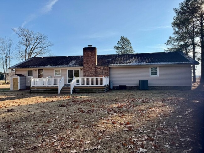 Building Photo - 108 Seymour Dr