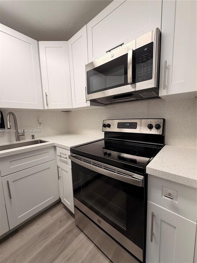 Foto del edificio - 5050 NW 7th St