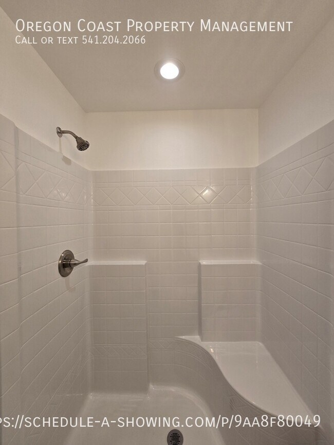 Foto del edificio - 1529 NE 11th St