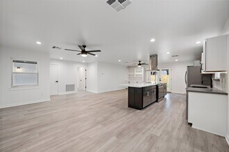 Building Photo - 5703 De Milo Dr