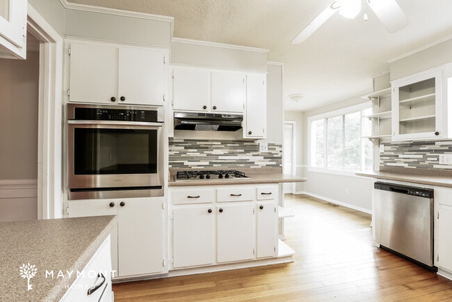 Building Photo - 111 Morehead Ct
