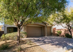 Building Photo - 10465 Saddle Mountain St