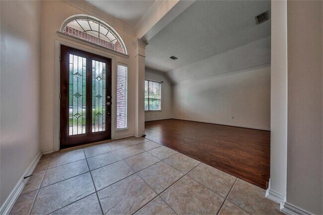 Foto del edificio - 13803 Sherburn Manor Dr