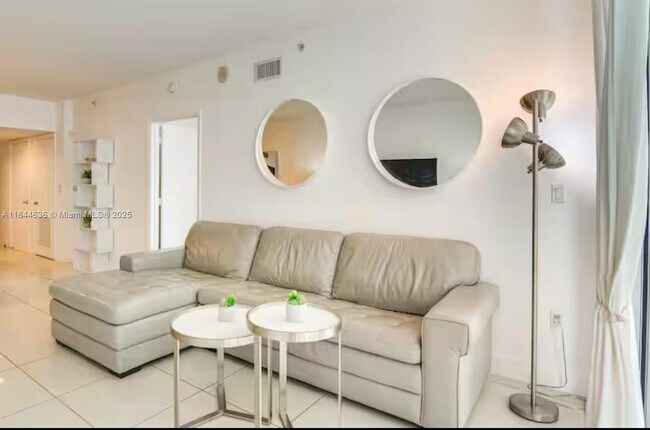 Foto del edificio - 1750 N Bayshore Dr