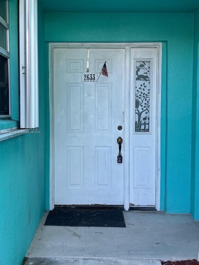 Primary Photo - 2633 SE 20th Ct