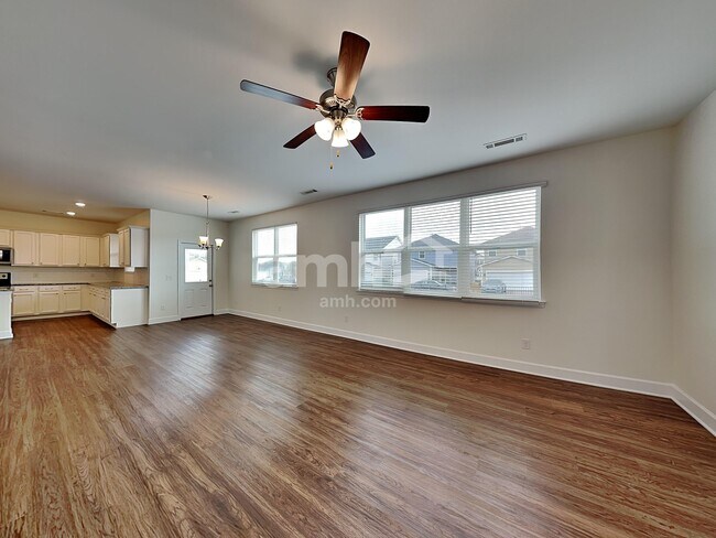 Foto del edificio - 5310 Lake Maxwell Dr