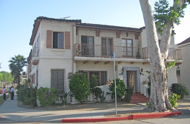 Building Photo - 2800 W 42nd St
