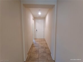 Building Photo - 2119 Del Aqua Ave