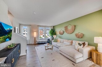 Building Photo - 1360 Red Clover Ln