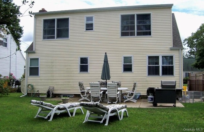 Building Photo - 30 Audrey Ave