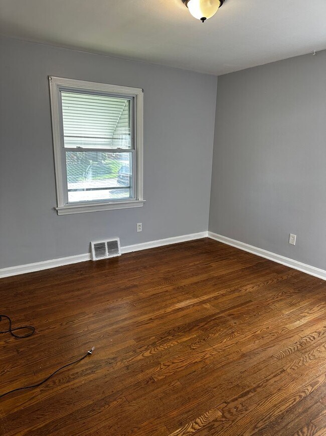 Foto del edificio - 3 bedroom 1.5 Bath Single family home in P...