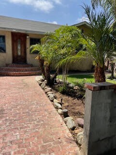 Front - 1013 Rosewood Ave House