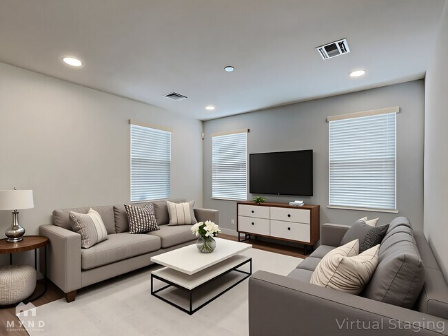 Building Photo - 3886 E Robert St