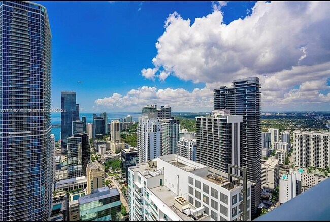 Foto del edificio - 950 Brickell Bay Dr