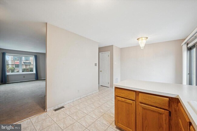 Foto del edificio - 25 Ruth Rd